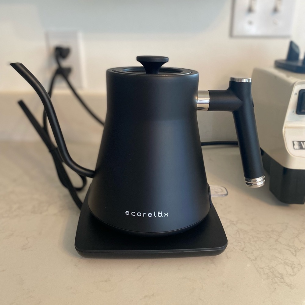 Matte black hot water kettle